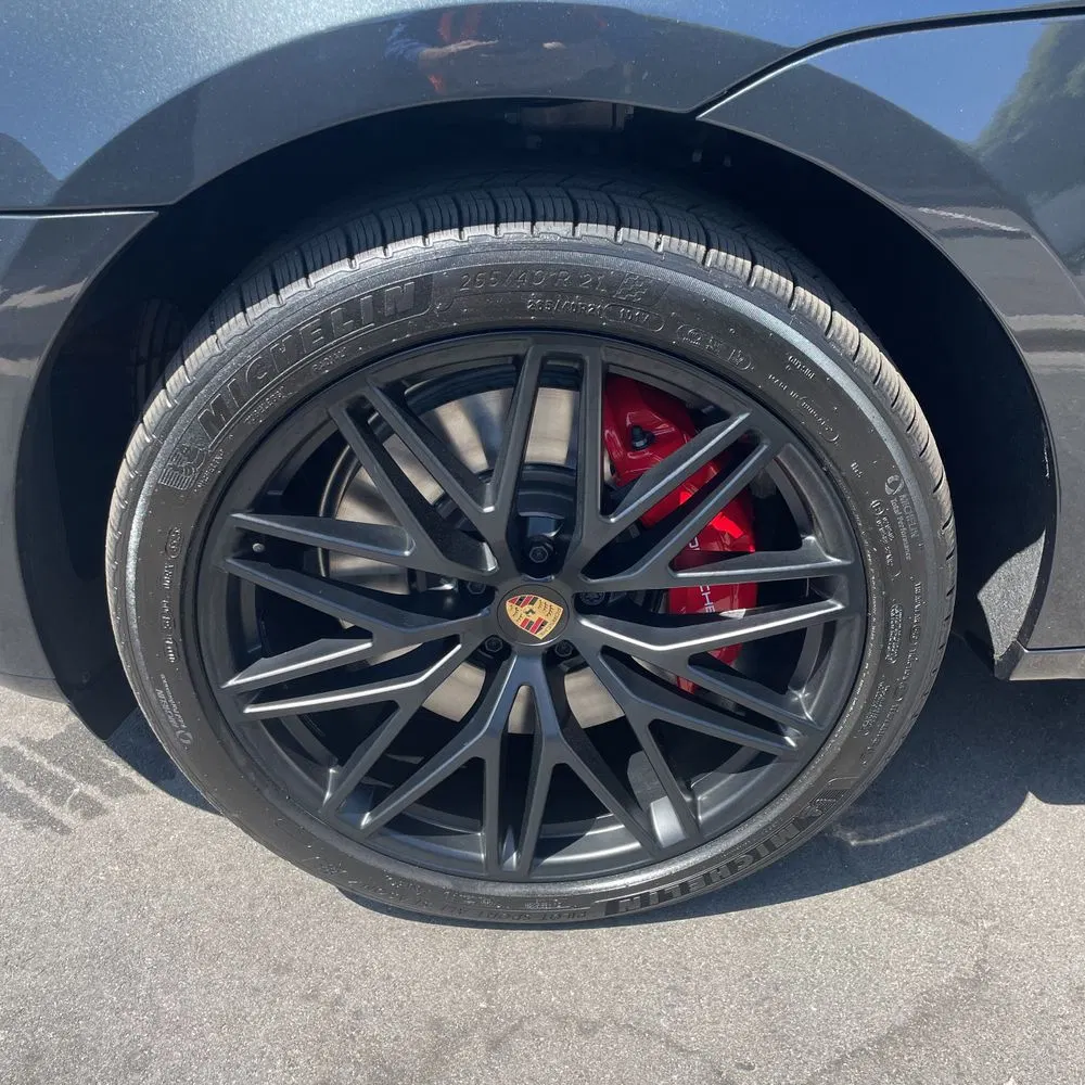 2024 Porsche Macan GTS