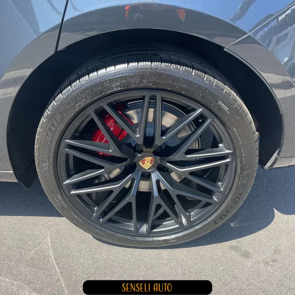 2024 Porsche Macan GTS