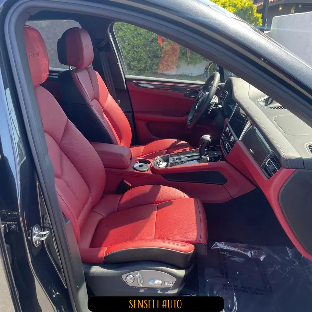 2024 Porsche Macan GTS