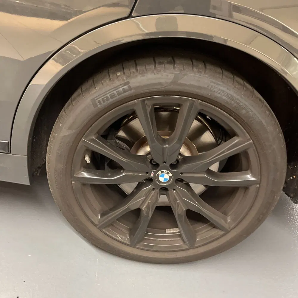 2025 BMW X7 M60i