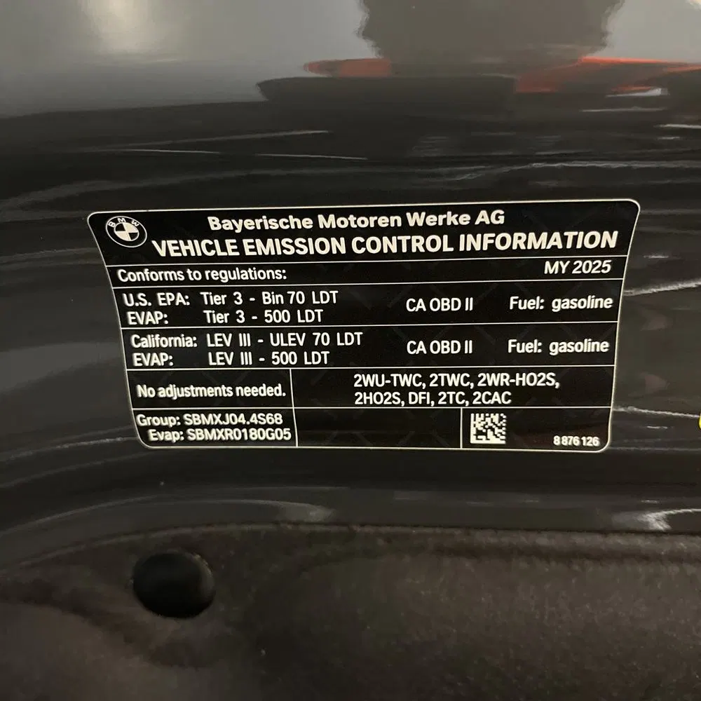 2025 BMW X7 M60i