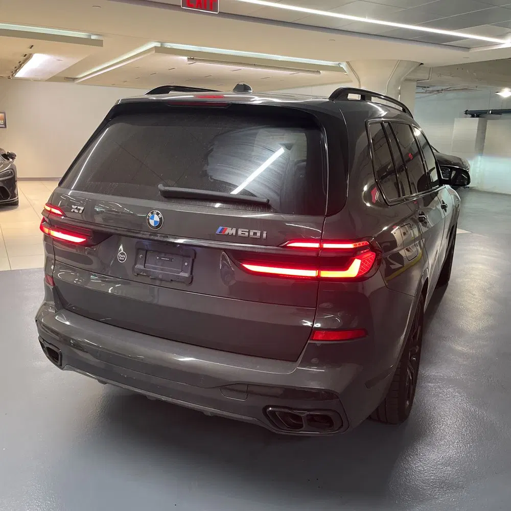 2025 BMW X7 M60i