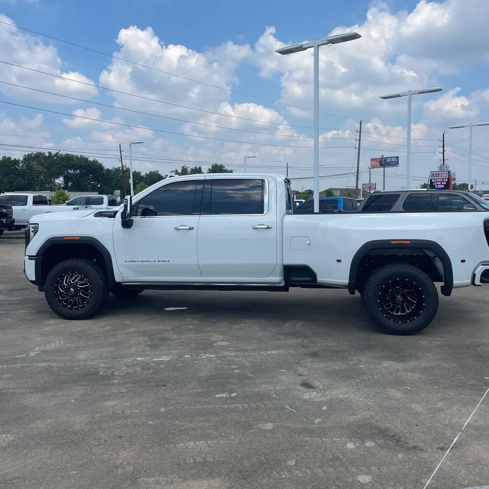 2024 GMC Sierra 3500HD Denali Ultimate
