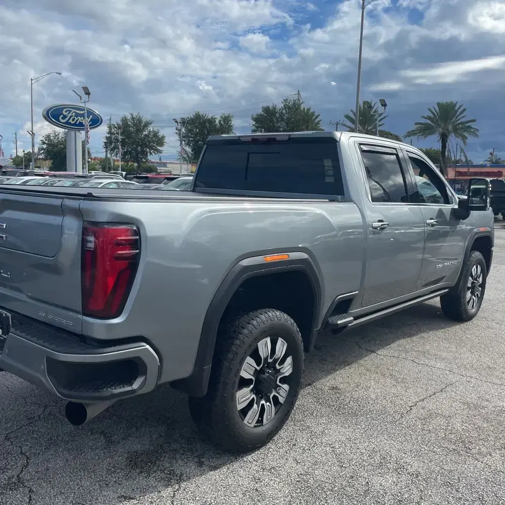 2024 GMC Sierra 2500HD Denali