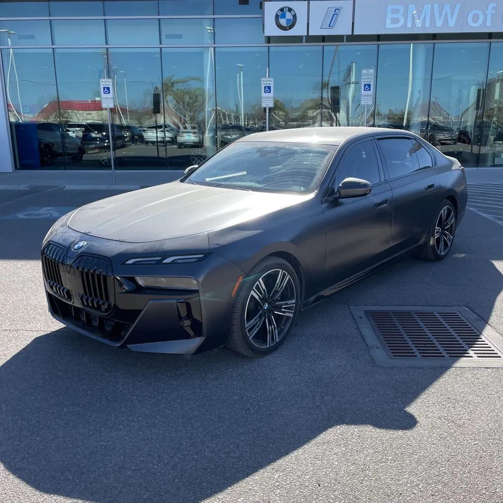 2023 BMW 7-Series 740i