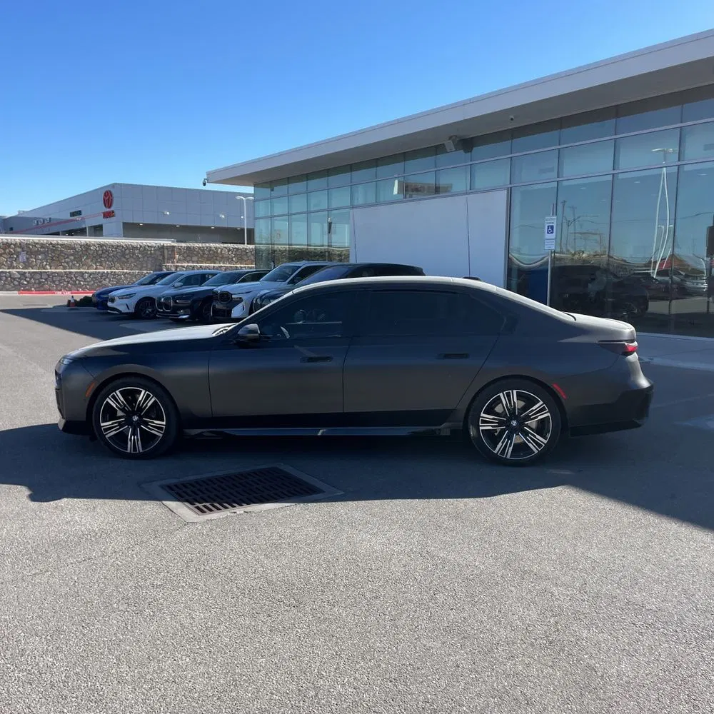 2023 BMW 7-Series 740i