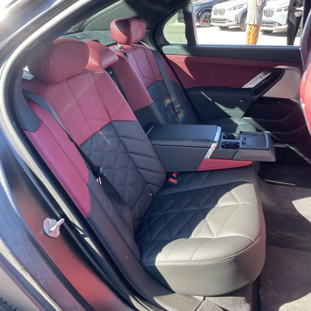 2023 BMW 7-Series 740i