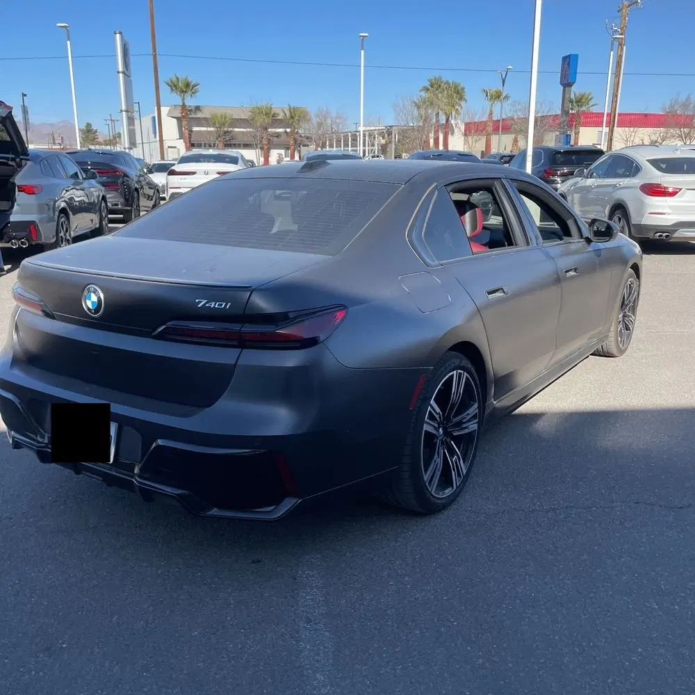2023 BMW 7-Series 740i