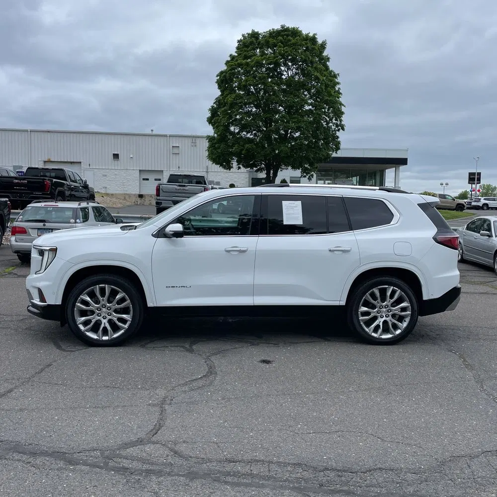 2024 GMC Acadia Denali
