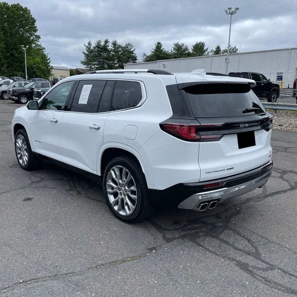 2024 GMC Acadia Denali