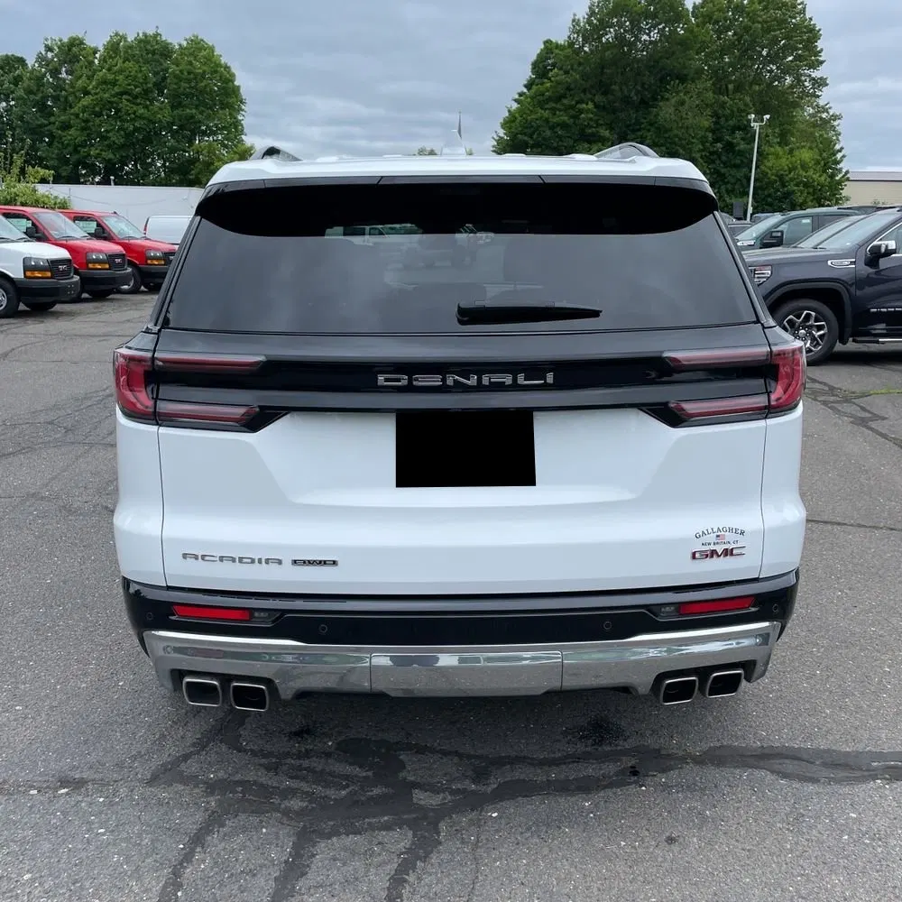 2024 GMC Acadia Denali