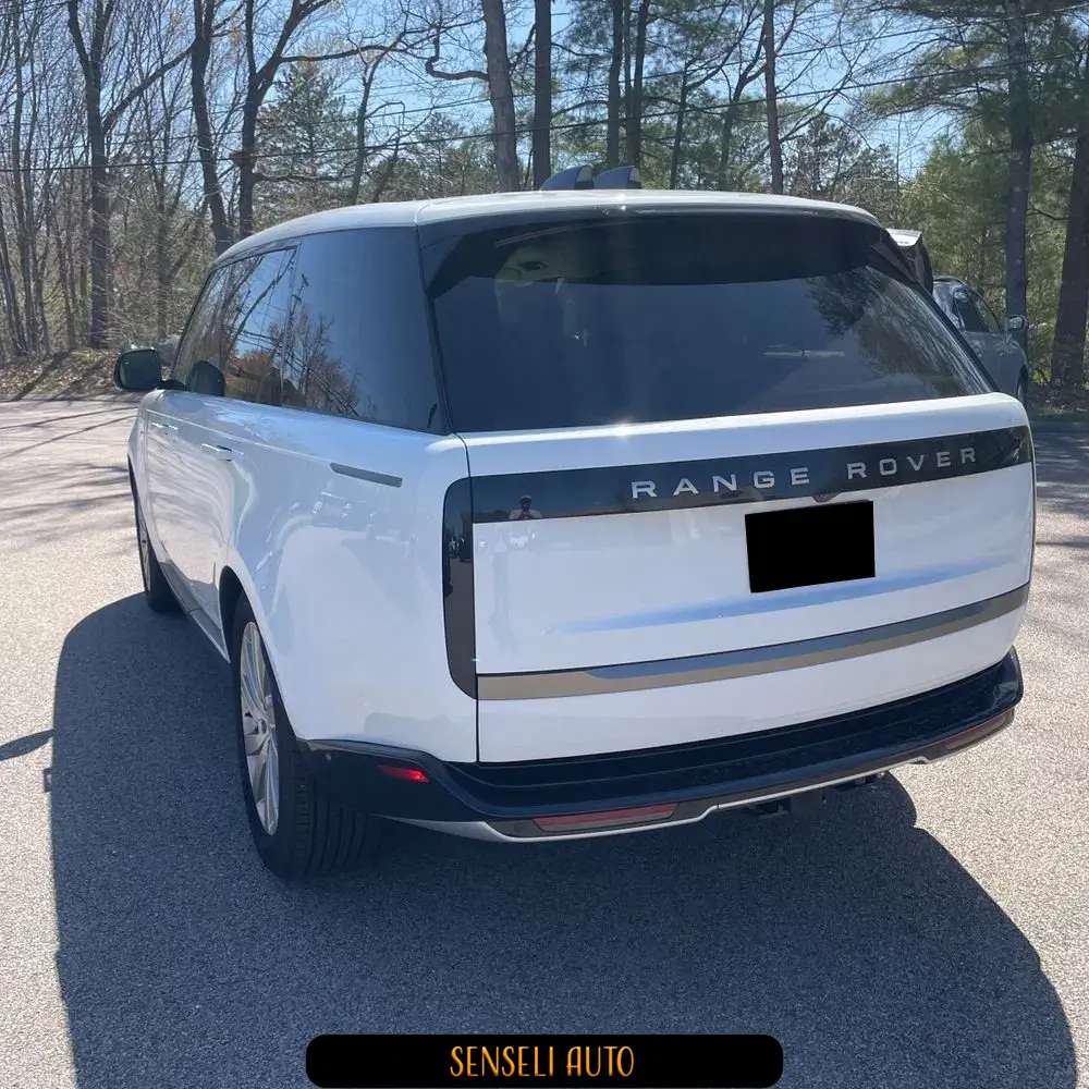 2024 Land Rover Range Rover P400 SE LWB