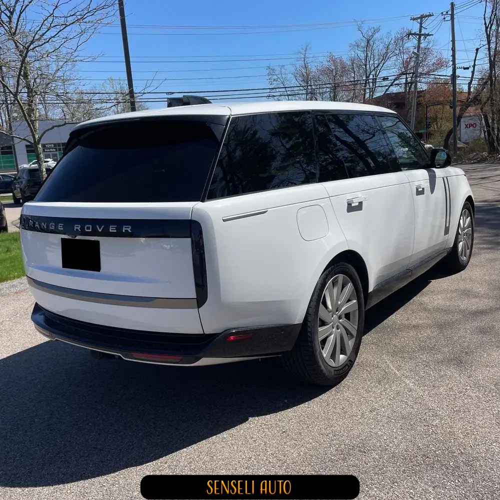 2024 Land Rover Range Rover P400 SE LWB