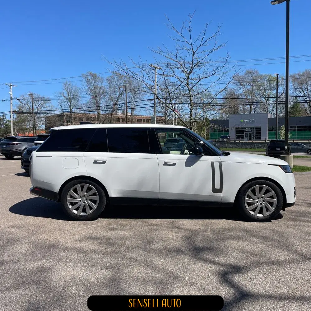 2024 Land Rover Range Rover P400 SE LWB