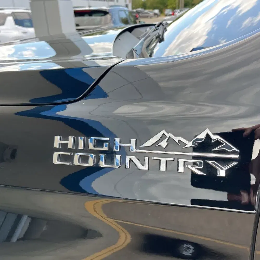 2025 Chevrolet Suburban High Country