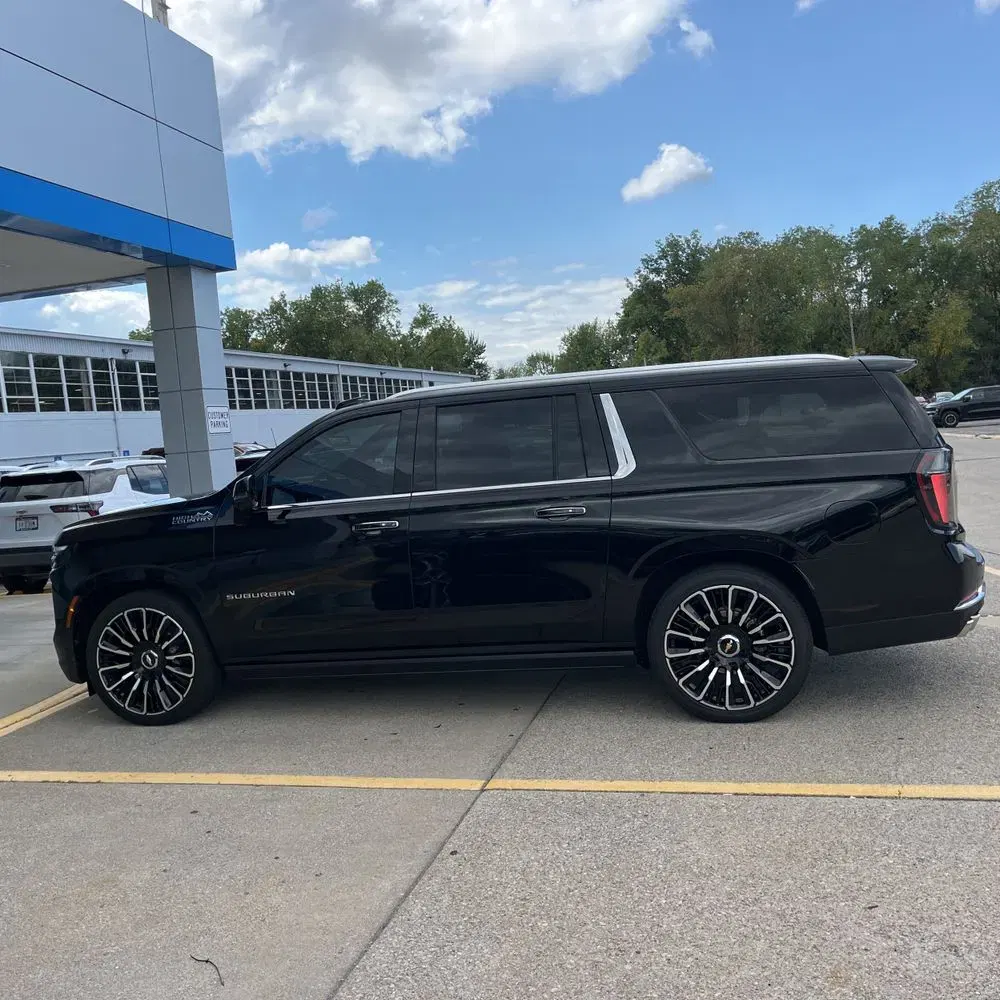 2025 Chevrolet Suburban High Country