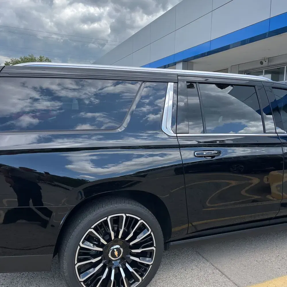 2025 Chevrolet Suburban High Country