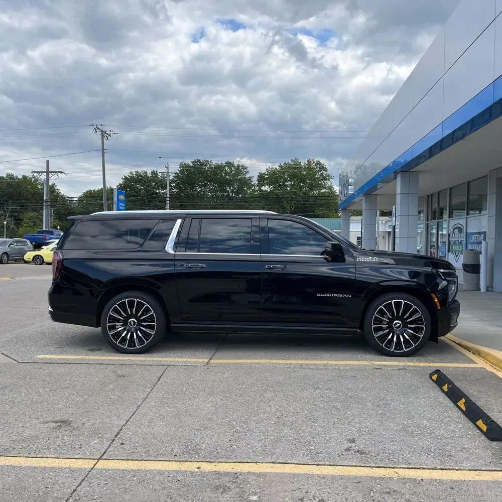 2025 Chevrolet Suburban High Country