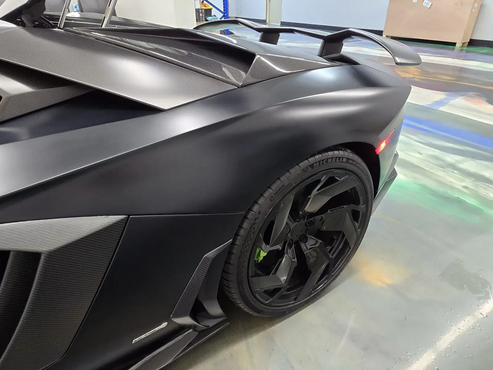 2012 Lamborghini Aventador LP700-4 Coupe
