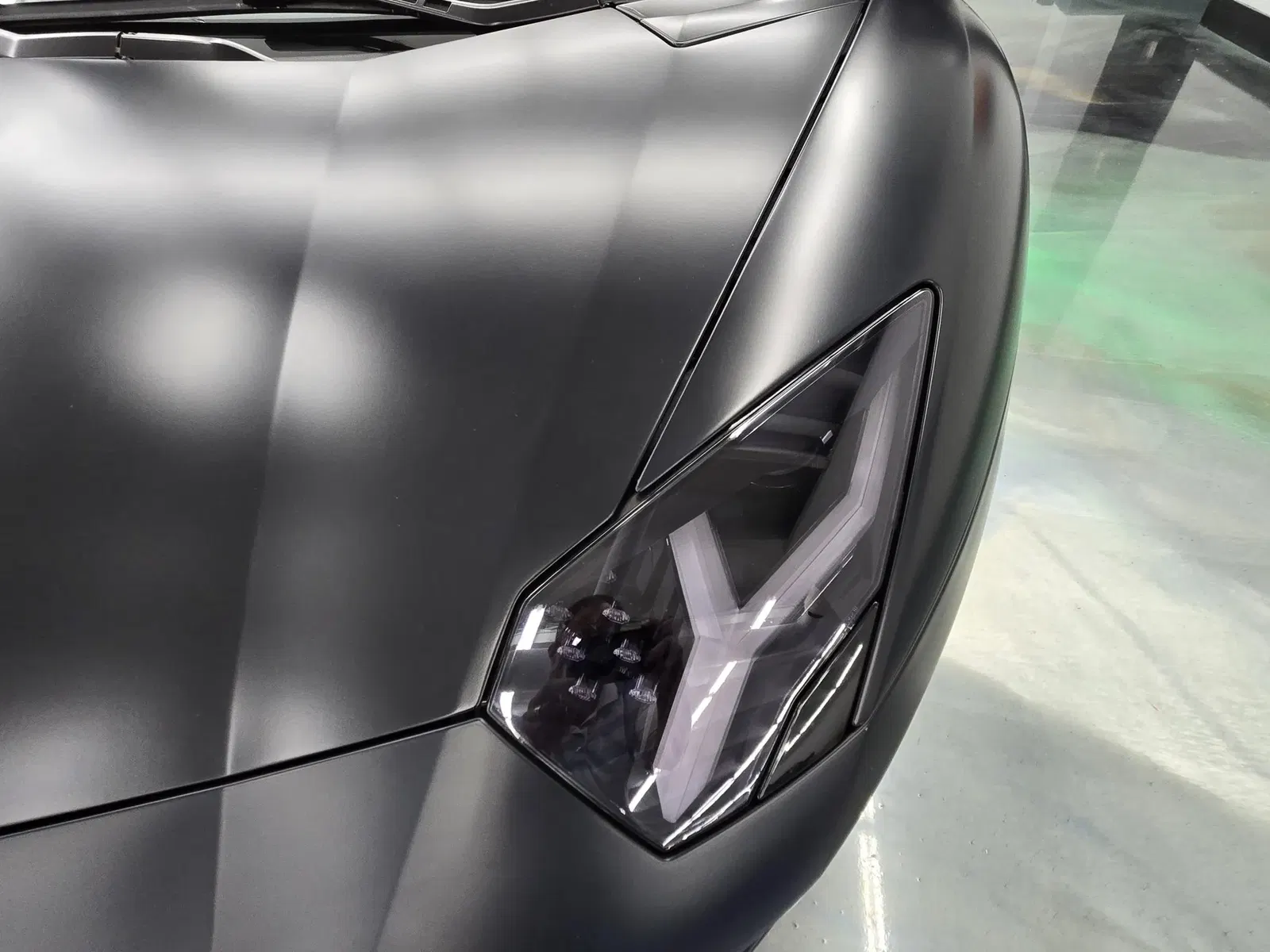 2012 Lamborghini Aventador LP700-4 Coupe