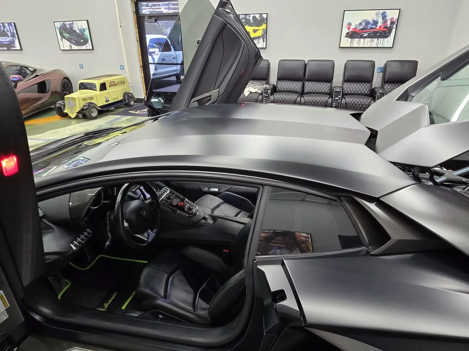 2012 Lamborghini Aventador LP700-4 Coupe