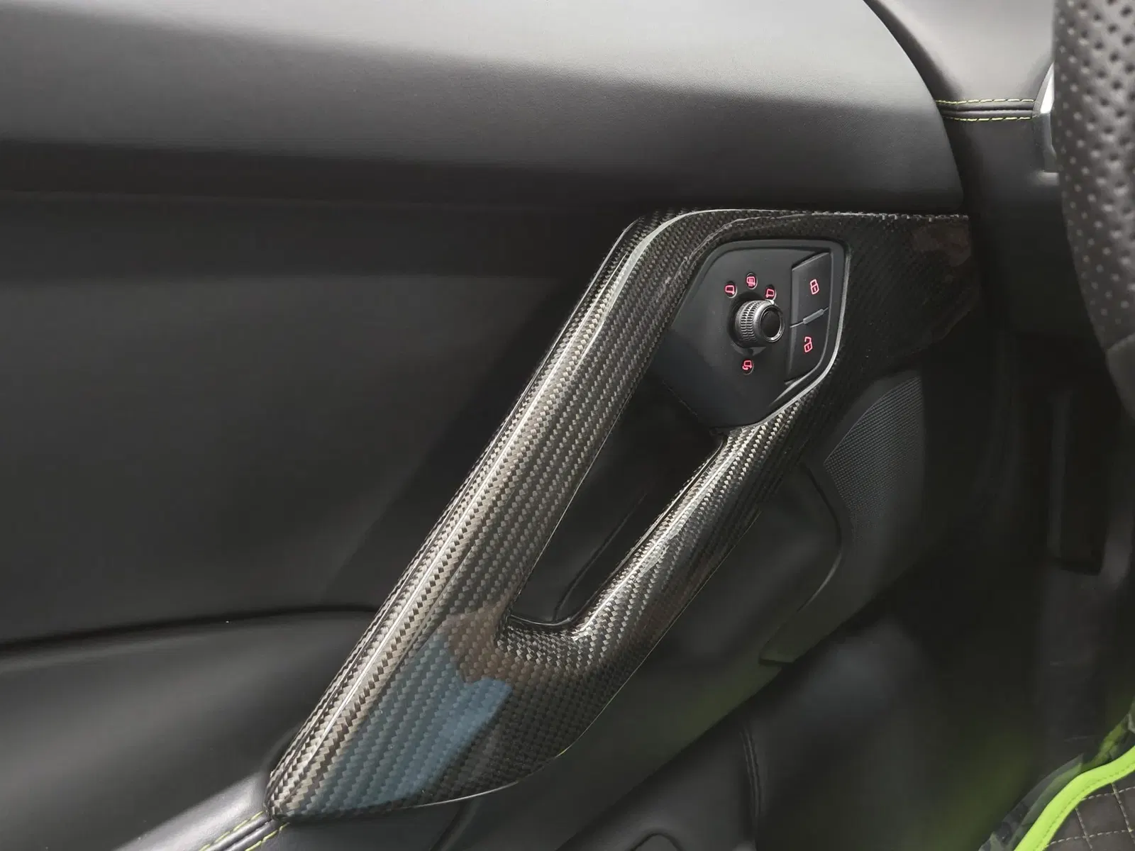 2012 Lamborghini Aventador LP700-4 Coupe