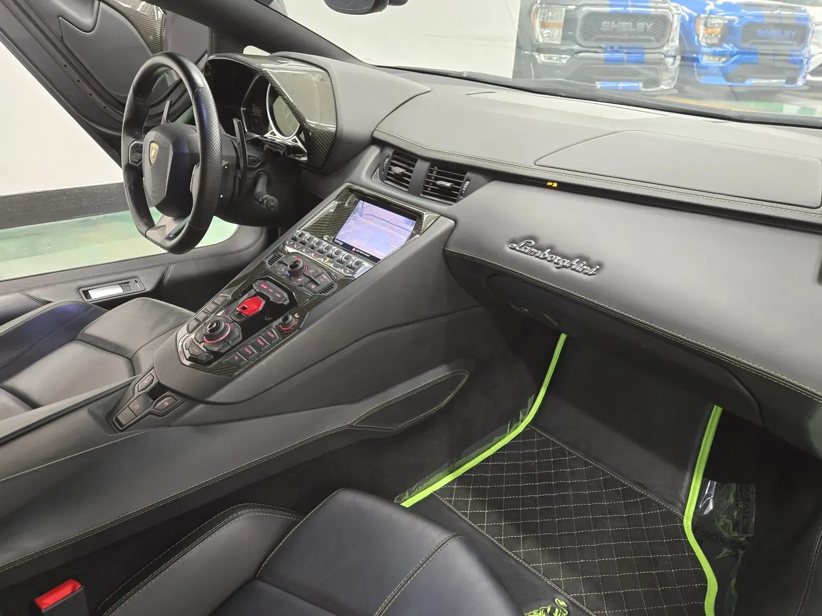 2012 Lamborghini Aventador LP700-4 Coupe