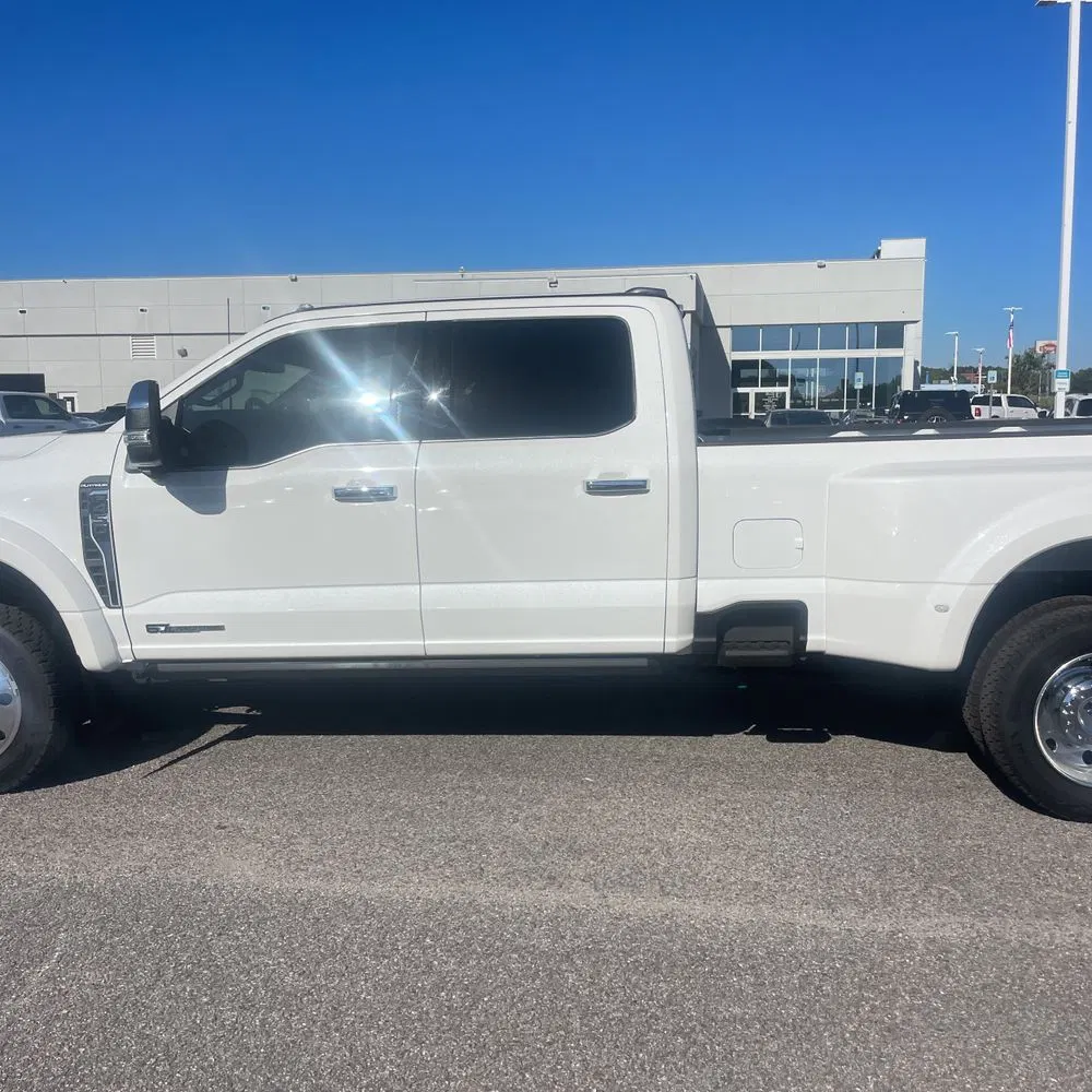 2024 Ford F-450 Super Duty Platinum