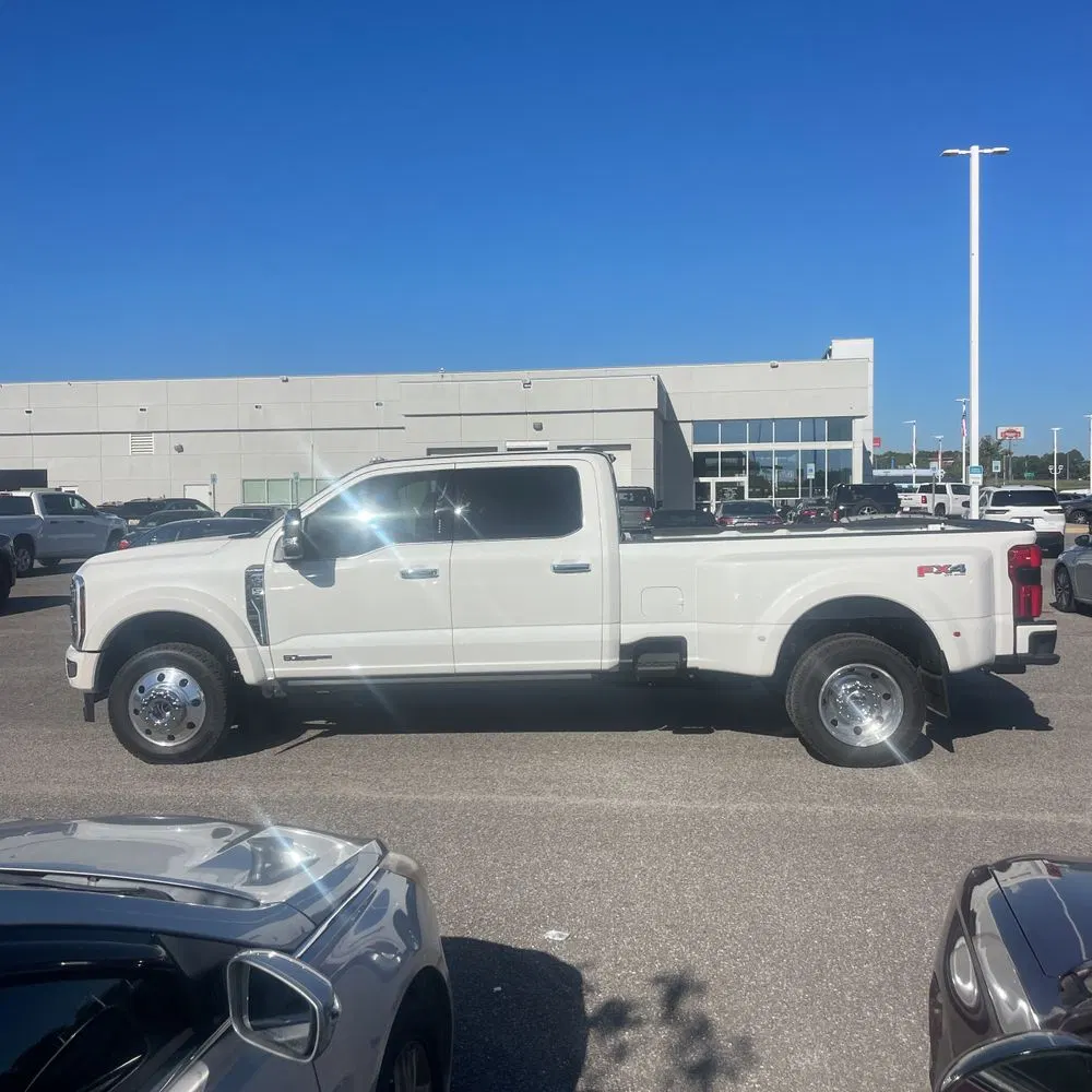 2024 Ford F-450 Super Duty Platinum