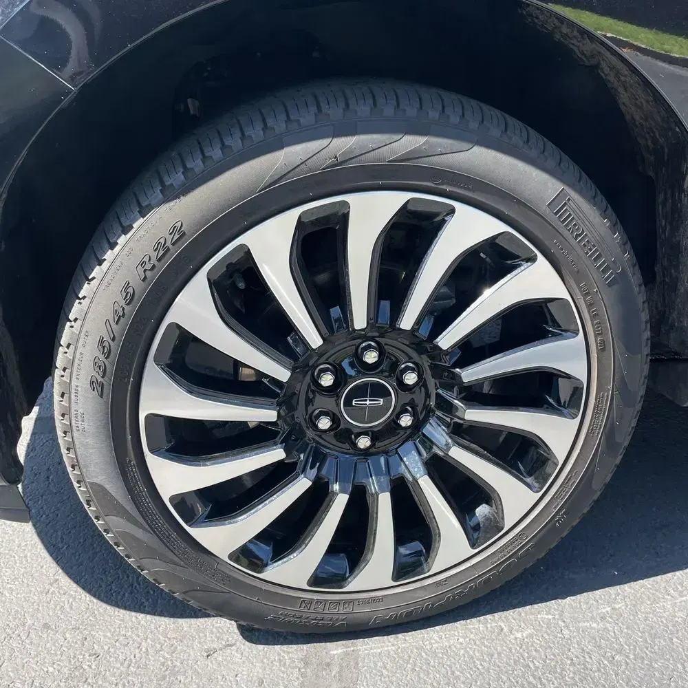 2022 Lincoln Navigator L Black Label