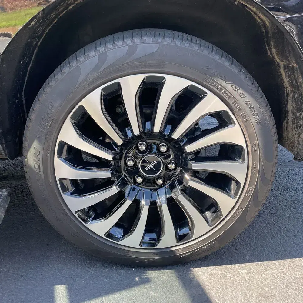 2022 Lincoln Navigator L Black Label