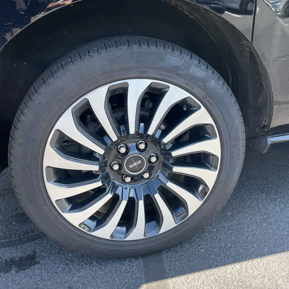 2022 Lincoln Navigator L Black Label