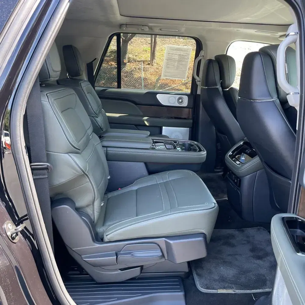 2022 Lincoln Navigator L Black Label