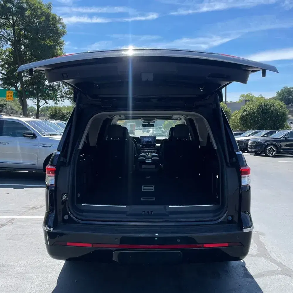 2022 Lincoln Navigator L Black Label