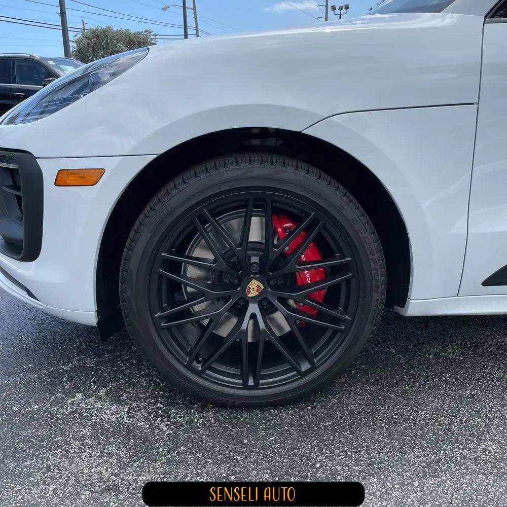 2024 Porsche Macan GTS