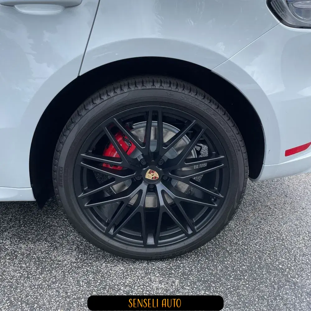 2024 Porsche Macan GTS