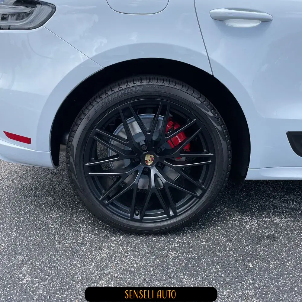 2024 Porsche Macan GTS
