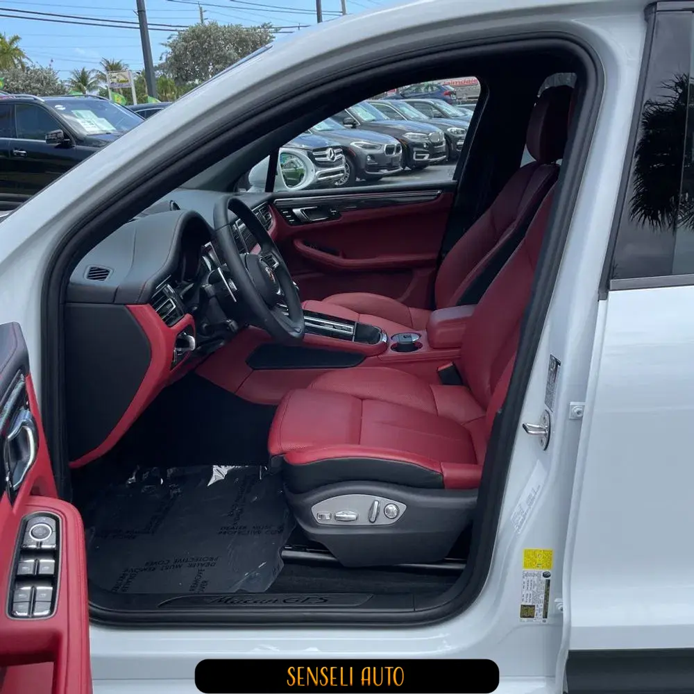 2024 Porsche Macan GTS