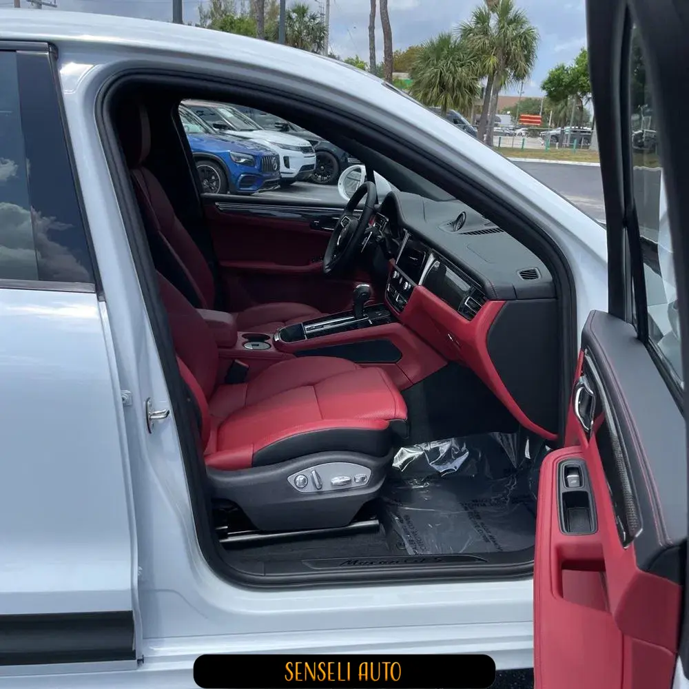2024 Porsche Macan GTS