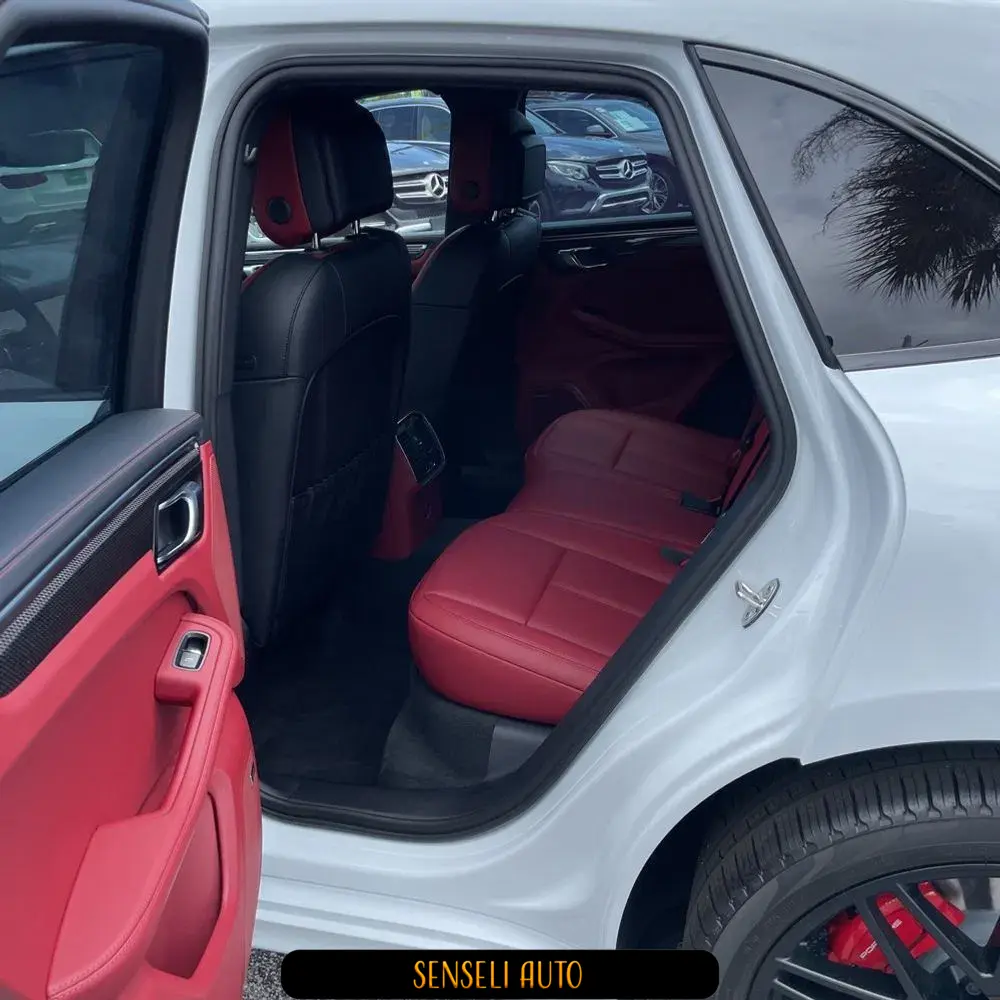 2024 Porsche Macan GTS