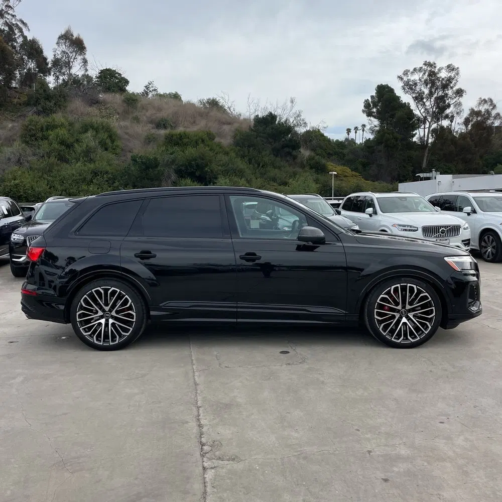 2025 Audi SQ7 Prestige