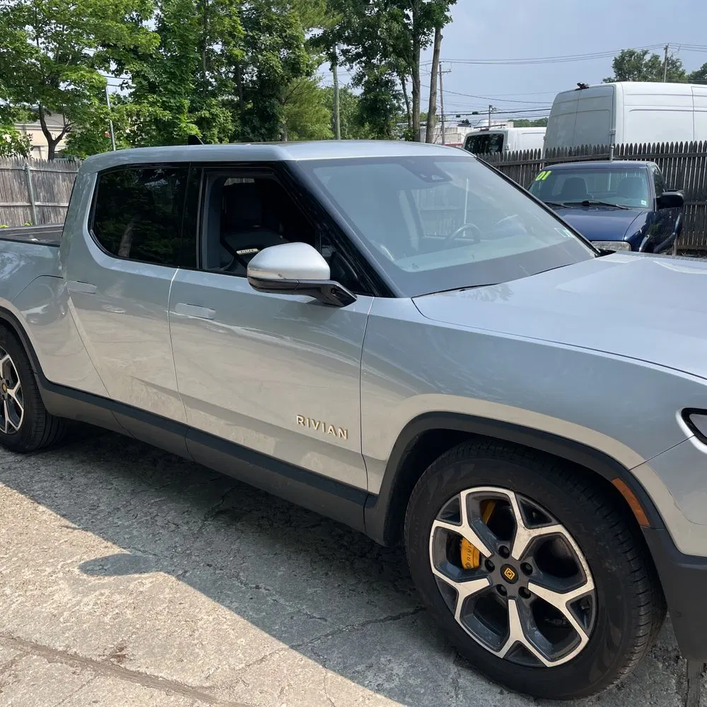 2022 Rivian R1T Adventure