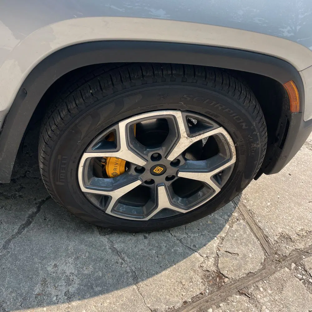 2022 Rivian R1T Adventure