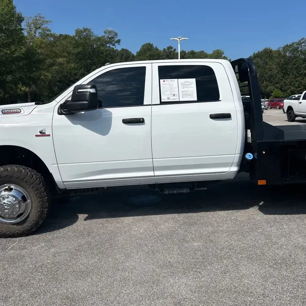 2024 Ram 3500 Cab/Chassis Tradesman