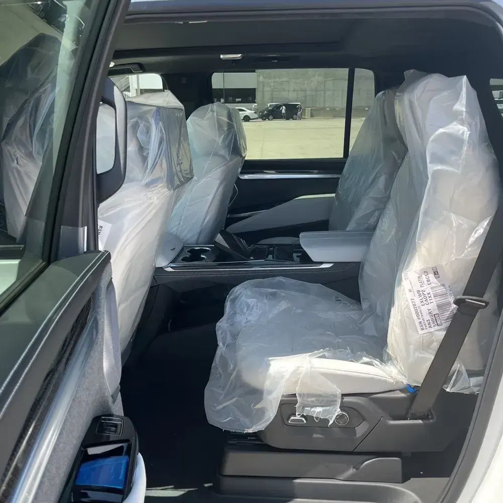 2025 Cadillac Escalade-V ESV Base