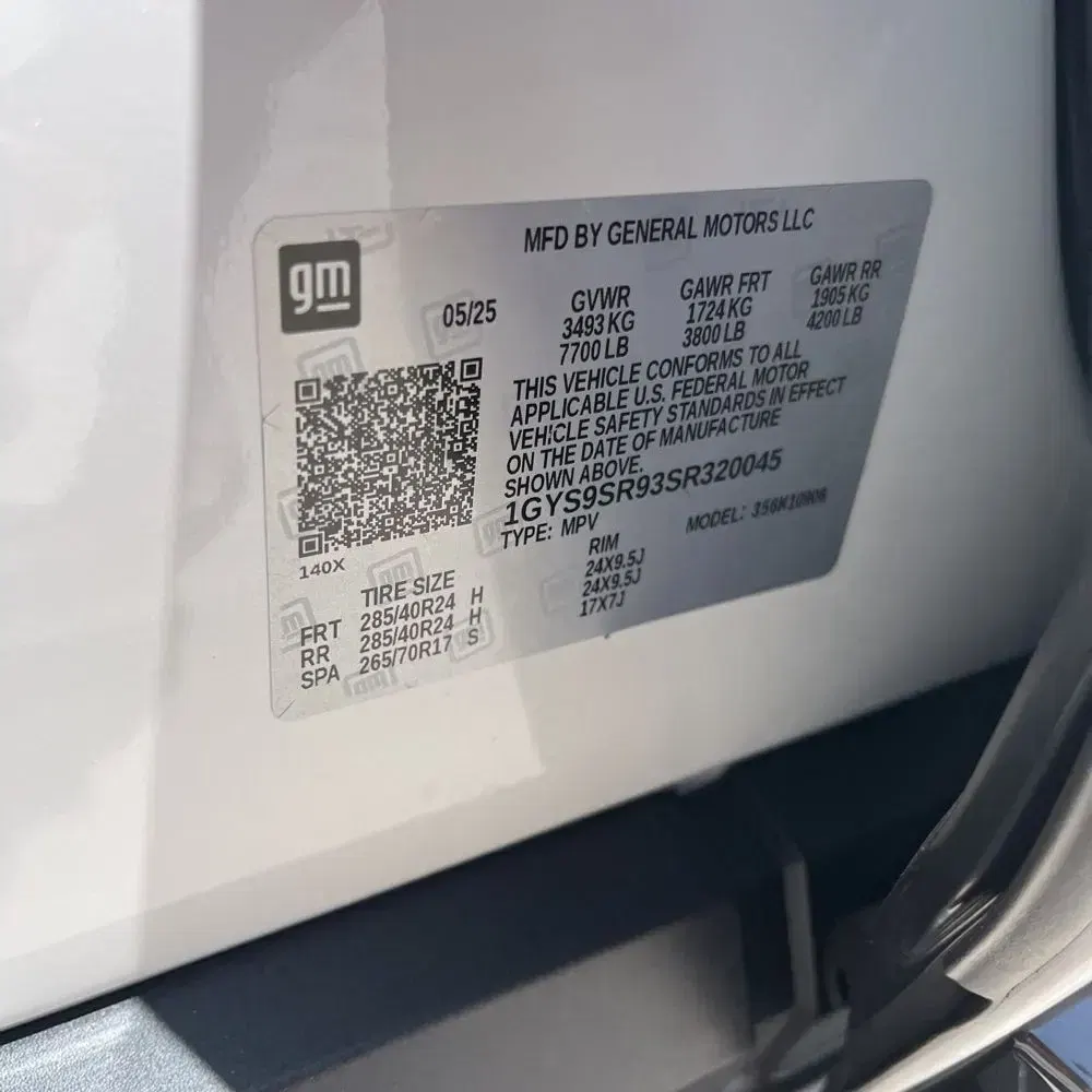 2025 Cadillac Escalade-V ESV Base