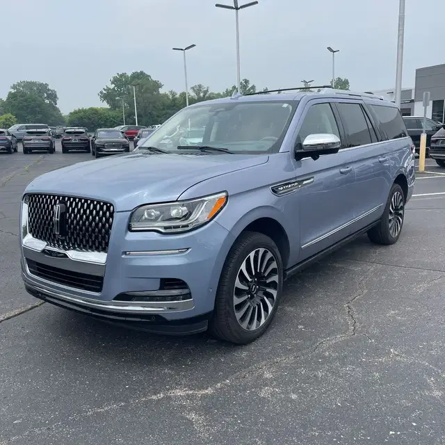 2022 Lincoln Navigator L Black Label