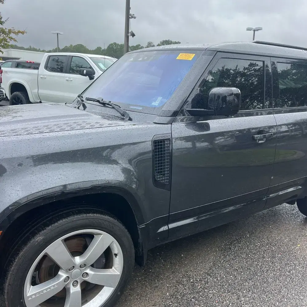 2022 Land Rover Defender 110 X-Dynamic SE