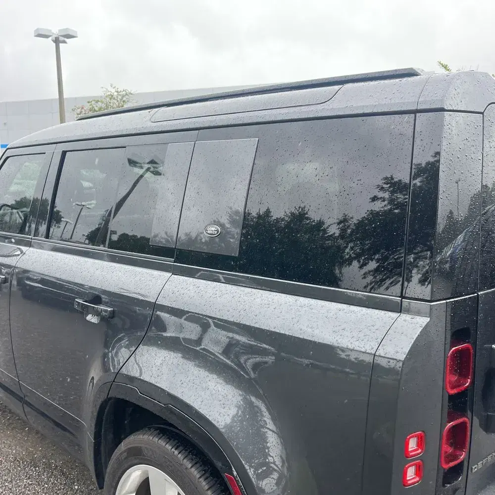 2022 Land Rover Defender 110 X-Dynamic SE