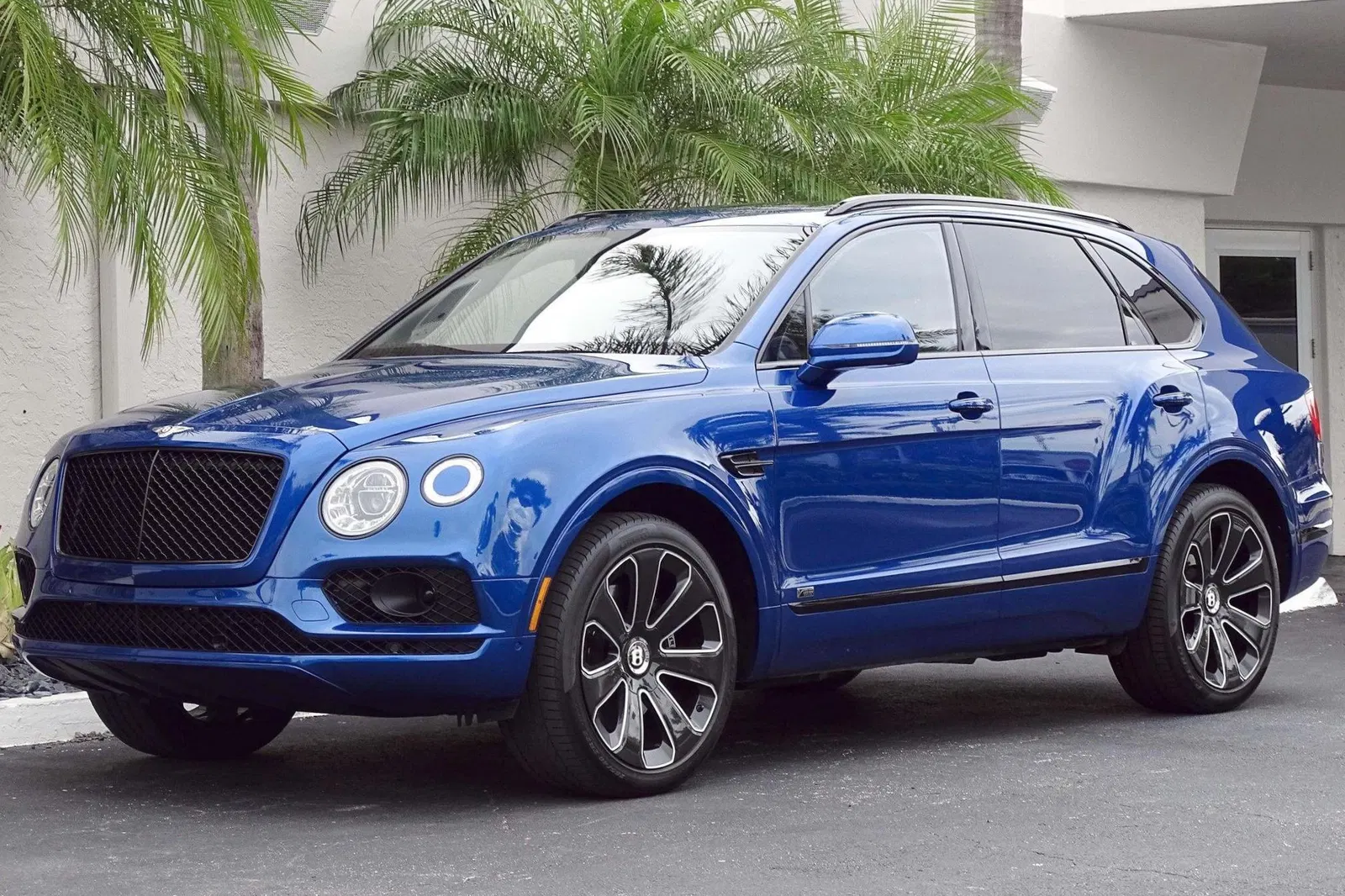 2020 Bentley Bentayga Design Series Edition  - ~20,500 Miles, Twin-Turbo V8, 4WD, Highly Equipped, Unmodified